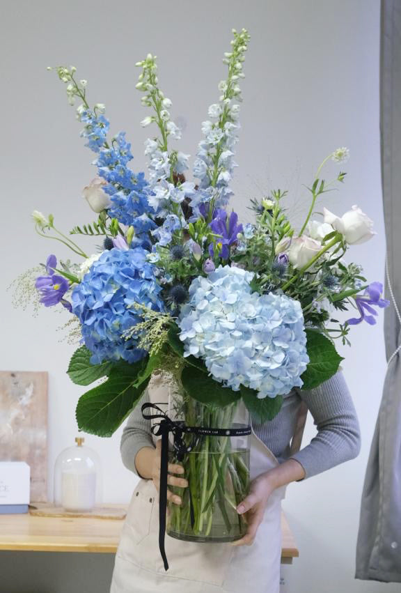 Flower Lab Singapore Florist Choice fresh flower hand tied bouquet shades of blue floral vase arrangement iris