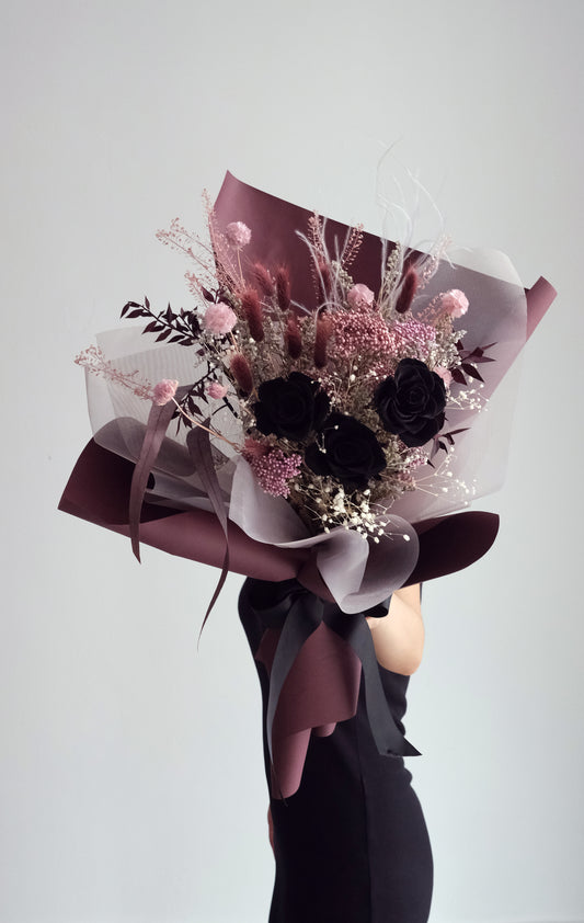 [Preserved] Noir Eternal Roses Bouquet