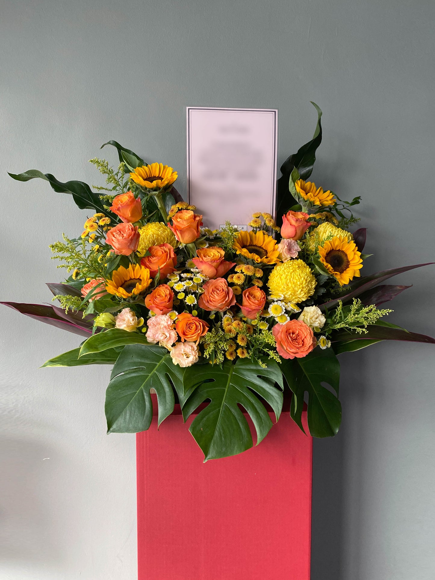 Fresh Floral Opening Stand - Golden Prosperity