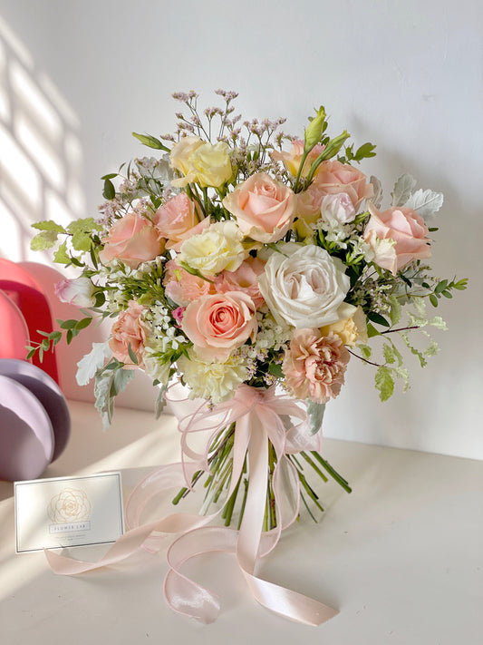 Flower Lab Singapore Peach and cream bridal bouquet