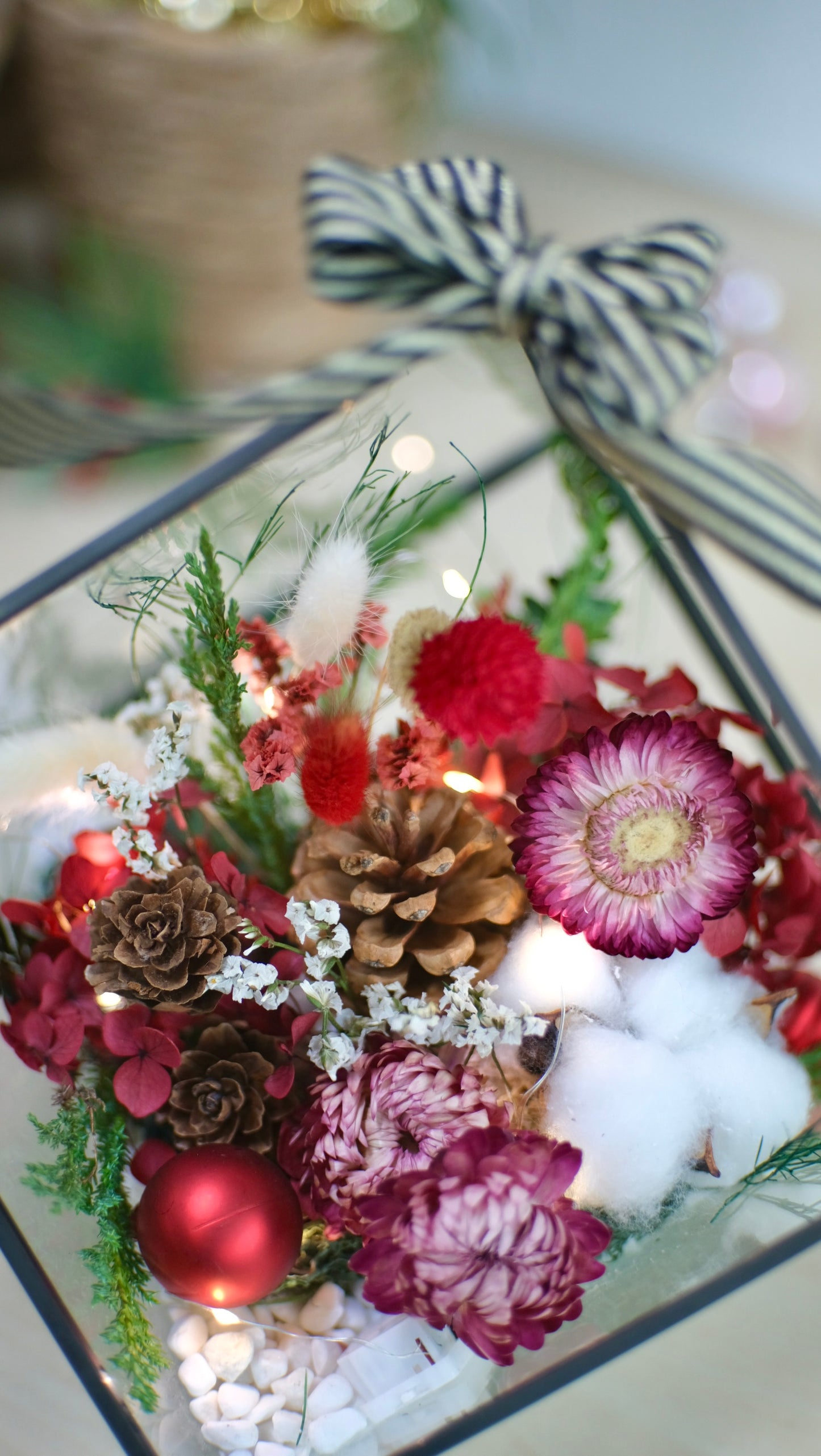 [6th DEC SATURDAY Workshop] Christmas Preserved Flower Terrarium