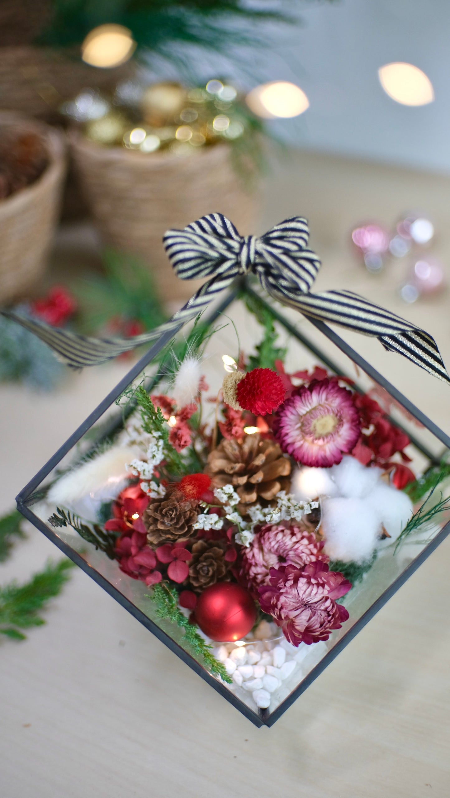 [6th DEC SATURDAY Workshop] Christmas Preserved Flower Terrarium