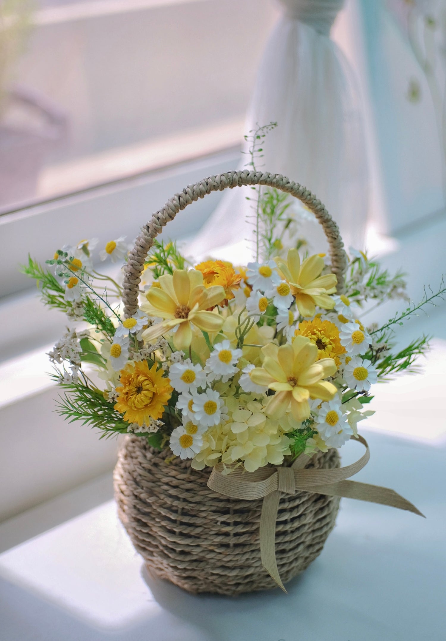 Flower Lab Singapore Chamomile flower basket